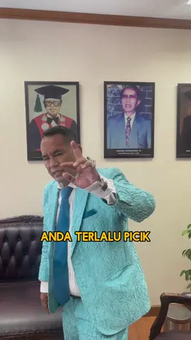 Rocky gerung: Tidak Pernah Melihat Pengacara Indonesia Berdebat, Hotman: Kau Salah Dan Kau Picik #hotmanparisofficial #hotmanparis #hotman911 #kopijohny #rockygerung 