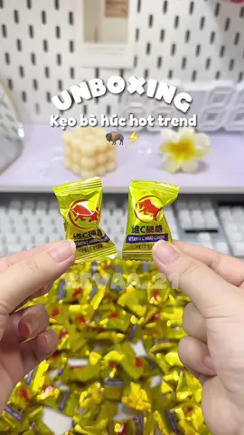 Kẹo bò húc hot trend 🦬✨⚡️ #kẹobohuc #keobohuc #keongambohuc #anvat492 #anvat #kẹo #unboxing #xhuongtiktok #viralvideo #foryoupage 