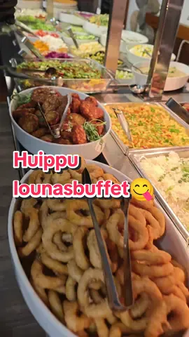 Huippu lounasbuffet, tervetuloa herkuttelemaan hyvästä ruoasta😍 #lounasbuffe #smashburger #hamburger #hamburilainen #paras #bistroliekki #fyp #tiktoksuomi #sinulle #viral #lounas 