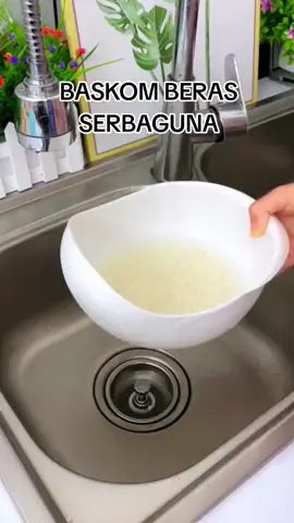 BASKOM BERAS SERBAGUNAA!! bahan plastik tebal, bisa digunakan untuk mencuci apa aja lhoo gais! memudahkan perkerjaan rumah kalian!! CO di keranjang kuning yaaa!! #baskomberas #baskom #beras #fyp #fypシ゚viral 