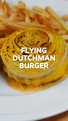 Flying Dutchman Burger🍔 Burger tanpa roti, pakenya bawang bombay🧅 Lagi viral banget, ternyata seenak itu + bikinnya juga gampang! Full resepnya disini🧕🏻🔽 Untuk 4porsi BAHAN SAUCE: Pickels 3 buah, cacah Bawang bombay ukuran kecil 1buah, cacah Mayonnaise jepang 70gr Saus tomat 30gr Mustard 10gr Saus sambal 15gr BAHAN PATTY: Daging sapi giling 500gr Garam Lada bubuk Paprika bubuk  Bawang putih bubuk BAHAN LAINNYA: Bawang bombay ukuran besar, slice Keju slice Kentang untuk side dish Hot chili peppers untuk side dish CARA PEMBUATAN: - Potong slice bawang bombay (pastikan ukuran besar) jangan terlalu tipis ya sekitar 1cm, sisihkan - ⁠Cacah pickels & bawang bombay, campurkan dengan semua bahan sauce spicy mayo, sisihkan - ⁠Untuk patty, bagi 4 bagian & bentuk bulatan kemudian pipihkan, siapkan diatas baking paper & tekan hingga pipih, bumbui dengan garam, lada bubuk, paprika bubuk & bawang putih bubuk (ngga ada takarannya, di taburkan aja) - ⁠Siapkan wajan & mentega, grill bawang bombay 1-2menit & balik - ⁠Sisihkan & grill patty, balik & tambahkan keju slice, tumpuk antara bawang bombay, patty & bawang bombay - ⁠Sajikan dengan hot chili peppers & kentang goreng selagi hangat #flyingdutchman #burger #onionwrapped #longervideos #cheese #americancheese #sidedishes #cheeseburger #onion #bawangbombay #gurih #rekomendasi #EasyRecipe #serunyamasak #kuliner #resepmudah #foodstock #foodprep #foodpreparation #stockmakanan #stocklauk #fyp #fypシ #fypage #fypシ゚#viral #fypdongggggggg #fypp #fypdong #fypgakni #fypsound 