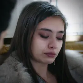 she's beautiful even when she's crying. #neslihanatagul #nihansezin #karasevda #turkishseries #kesfet #keşfetteyizzz #fypシ #foryou 