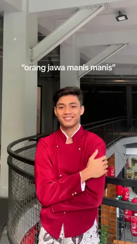 suka malu kalo di bilang gitu^^ attire by : @SEWA KEBAYA MALANG 