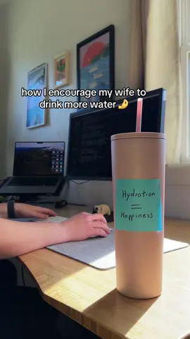 A little reminder never hurt anybody. ✍️ #StayHydrated #StayHappy #CoupleGoals #simplemodern#ClimaQuenteCabeçaFria 