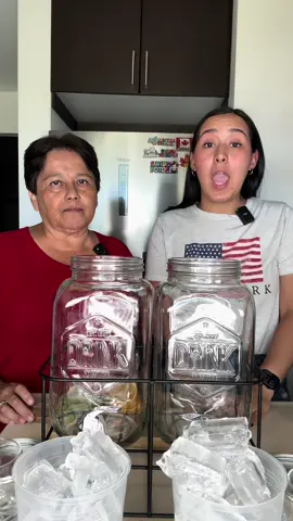 Le enseño a mi suegra a hacer una verdadera agua 😱 #videos #bromas #risas #humor #bromas 