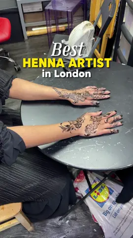 If you want to experience the most affordable and talented Henna artist in London, you know where to come! #nagsheadmarket  #northlondon #bestmarket #holloway #bestmarket #beauty #henna #hennaart #hennalady #besthennaartist #london #viral #fyp 