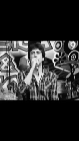 porque creí que eras diferente 🎶💔#cumbiachaqueña #lluviabarrios #paraelquesabeee 