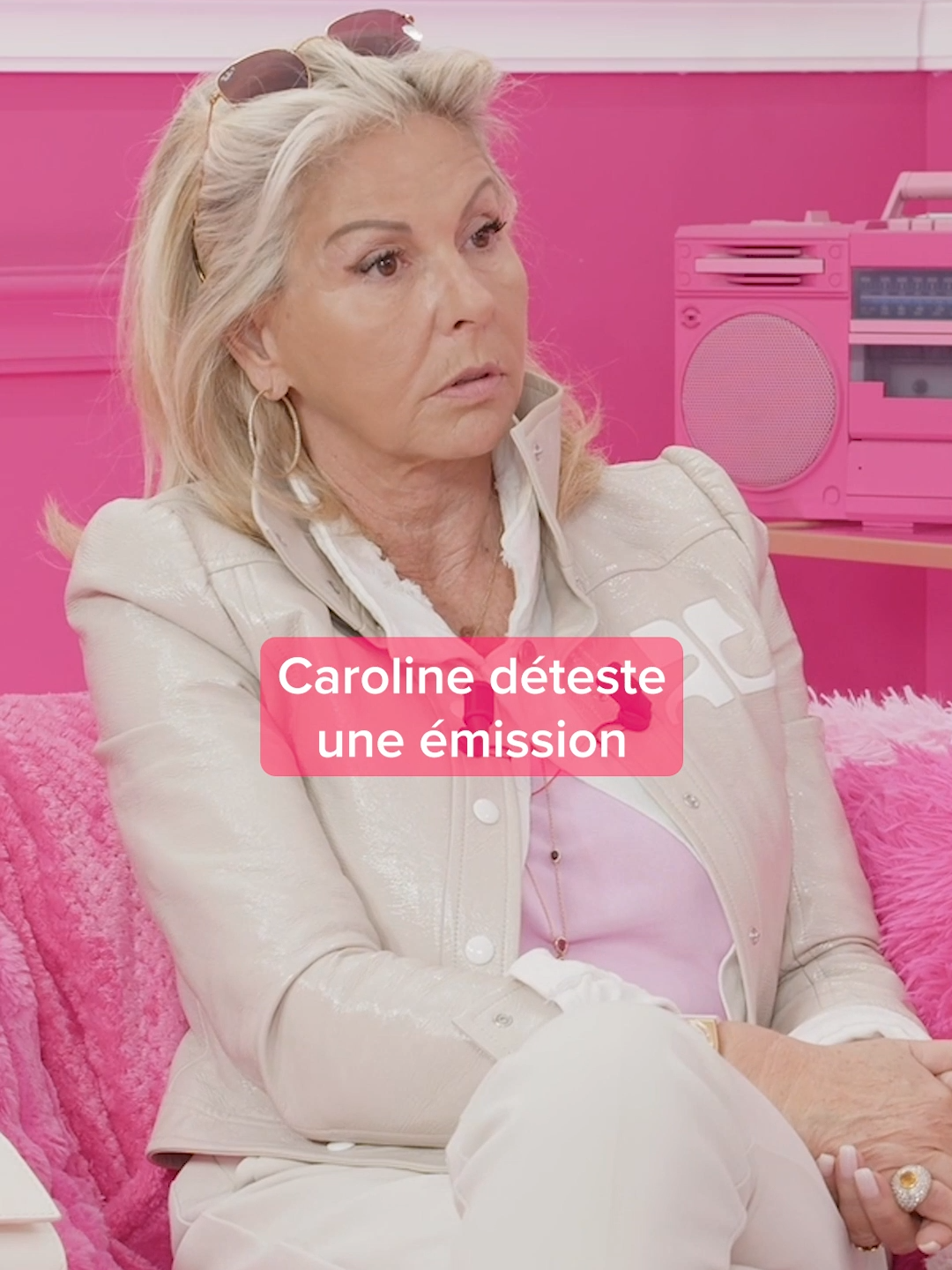 « Celui qui fait des émissions de m*rde-là ! » : Caroline clashe une émission 💥 #samzirah #entouteintimité #interview #carolinemargeridon #affaireconclue #pierrejeanchalencon