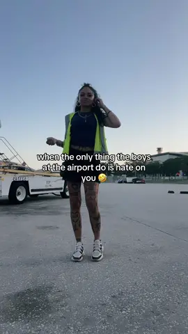 certified haters😂#fypシ #fyp #rampagent #airport #airportfitcheck #miamiairport #tampaairport #tampaairport #fortlauderdaleairport #orlandoairport #fyp #fypシ゚viral #fyppppppppppppppppppppppp #airportlife #airportfashion 