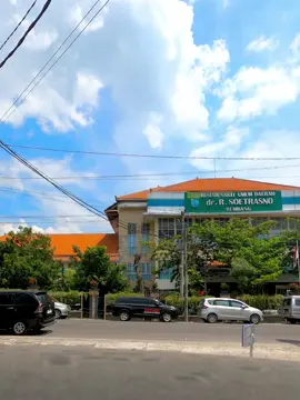 Timelapse Langit Cerah RSUD dr. R. Soetrasno Rembang  #timelapse #timelapsevideo #sky #langit #awan #cloud #rsud #rsudrembang #langitcerah #fypシ #fyp #fypシ゚viral #rembang @FithriaA 
