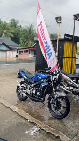 Adem💙 #ninja #ninjass #ninjass150 #ninjasskuning #ninjass150style #ninjassmodif #ninjass_150 #ninjassbiru #ninjassmerah #2tak #2taklovers #2takloversindonesia #fyp 
