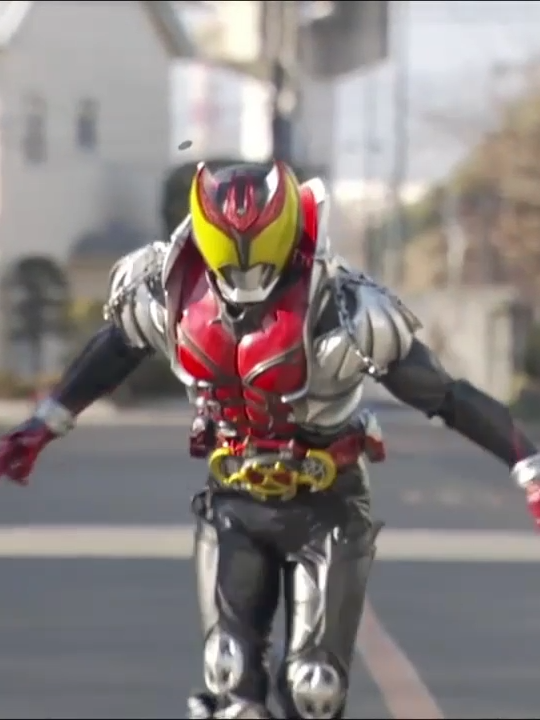 First henshin  Kamen Rider Kiva (2008) Episode 1 #kamenrider #kamenriderkiva #tokusatsu