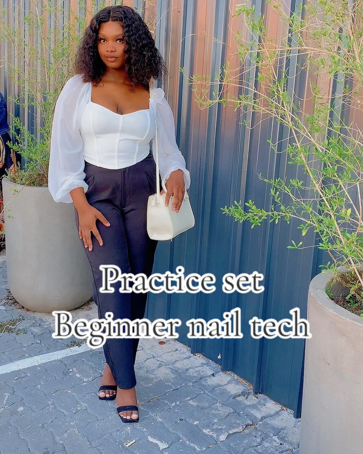 Just trying to upgrade my skills 🤭#SAMA28 #universityofpretoria #trendingvideo #foryoupage #fyp #fypシ゚viral #hatfieldhuns #acrylicnails #frenchacrylicnails 