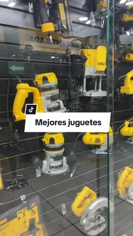 Invierte en los mejores juguetes 💪🧰 #dewalt #herramientasdewalt #herramientasdecalidad #dewaltecuador 