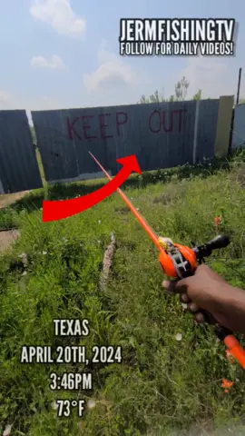 OWNER HIDING 10 POUND BASS! 😨😯 #fishing #fishingvideos #fishingtime #bassfishing #texasfishing #Outdoors #jermfishingtv #freshwaterfishing #fishtok #pondfishing 
