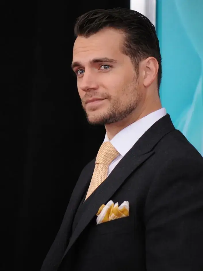 He is perfect 🥰 #henrycavill #parati 