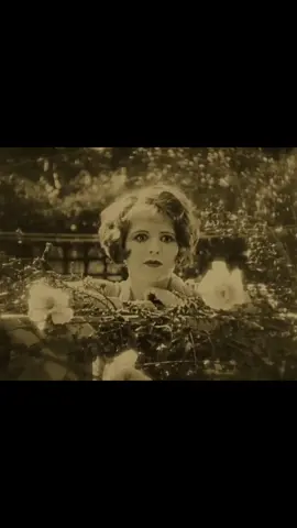 The og Brooklyn baby #indiascarlett5 #clarabow #1920s #clarabowedit #silentera #silentmovie #silentfilms #wings1927 