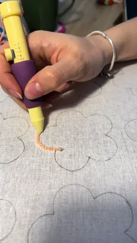 It's sooo fun to watch today 😻😻 Listen out loud!! ✨✨ #punchneedle #punchneedletiktok #diytok #punchneedletutorial #embroidery #embroiderytutorial #daisy #asmr 