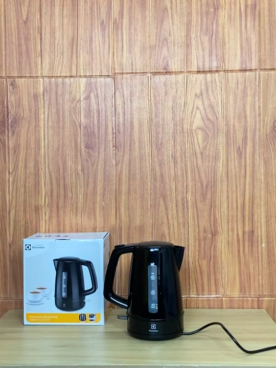 Bình đun siêu tốc Electrolux EEK1303K - Hàng chính hãng #kingshop #dogiadung