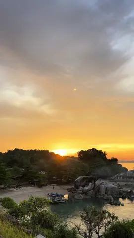 #pantaivibes #sunset #bangkabelitung 