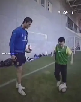 teaches they his best move🐐 #ronaldo #cr7 #manunited #absolutenumbers7 #football 