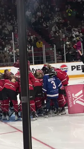 crying over this video i snapped of hayley scamurra & this future pwhl player at the game last night 🥹😭 @PWHL Ottawa @The PWHL #womenshockey 