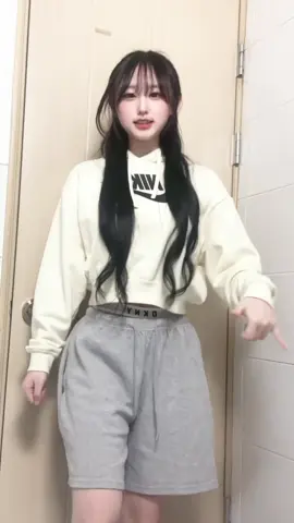 2018년도 부터 틱톡봤는데ㅔ  제일 좋아하는 틱톡커ㅓ 가 누구야ㅑ  난 항상ㅇ 냥뇽녕냥👍🏿👻❤️ 내롤모델🙂‍↕️ @냥뇽녕냥👻 #07 #추천 #fyp #viral #judebellingham #이상형 
