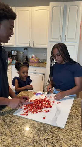 They enjoyed making chocolate strawberry yogurt clusters. What strawberry dessert should they try next? #strawberries #strawberrydessert #fyp #chocolatestrawberries #fyp #viral