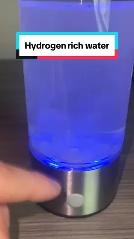 Stop giving yourself fake energy. With strong antioxidant qualities, hydrogen rich water is an amazing way to stay young. #fyp #health #wellness 