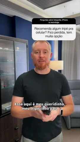 O tripé pra celular que mais tenho usado no último ano 🧡 O Ulanzi MT-44 tem só 33cm de comprimento, pesa 422g e mesmo assim fica com 1,49m de altura e já tem suporte pra encaixe de celular e ballhead embutidos 🙂 #SahrewithU #Ulanzi  @ulanzi