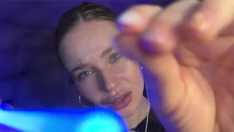 NEW video out now on my YouTube: ASMR Belle💗 Link in bio✨ #asmrsounds#asmrtingles#asmrrelax#asmrplucking#asmrfacetouching#asmrfacebrushing#asmrtapping#asmr#fyp