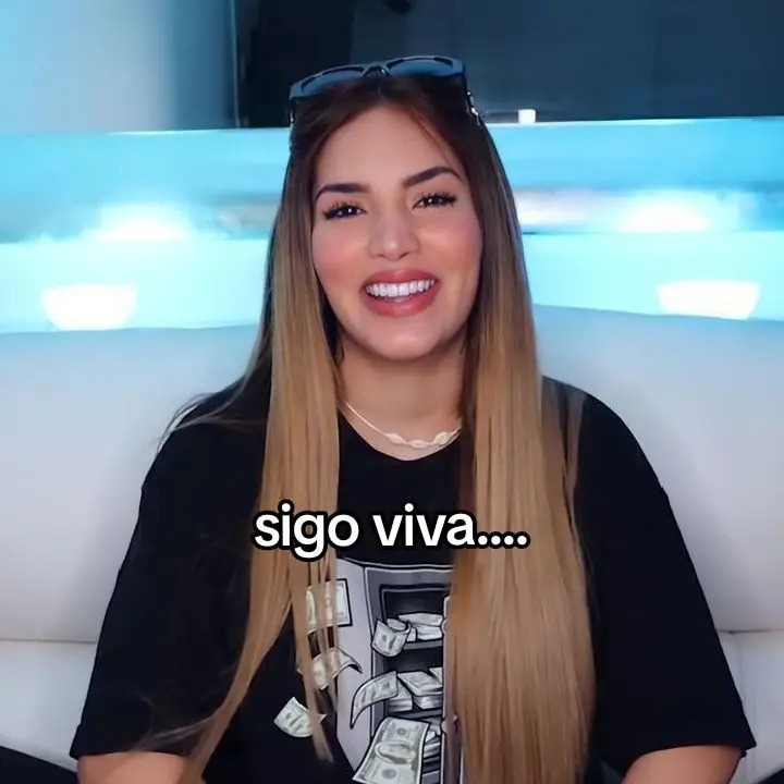 Kim... quiero que sepas que yo nunca te olvidare,tu siempre fuiste una persona muy linda con tus linduras y cada una de las verdaderas linduras te extraña mucho yo sé que fue tu decisión averte ido de las redes y yo sé que tambien nos extrañas y siempre estaras en mi corazón gracias por todo mi kim..❤️‍🩹