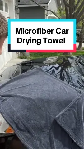 Best microfiber car drying towel I’ve found! Absolutely ZERO STREAKS! #microfibertowel #cartowel #cardryingtowel #shammy #tiktokshopfinds 