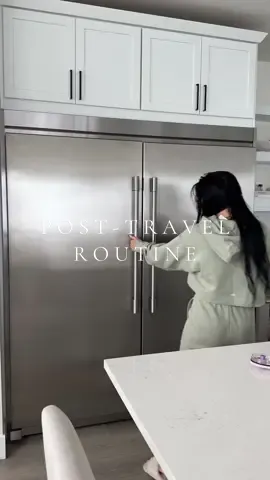 not murphy nearly throwing up on me at the end lol🥰🥰😭 anyways… ALWAYS disinfect your luggage!!!🗣️🛫🫧 #asmr #asmrsounds #satisfying #routine #grwm #Vlog #viral #unpack #asmrroutine #Home #reset #sundayreset #clean 