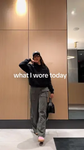 what I wore today — sunday funday 💕🤌🏾 #whatiwore #whatiworetoday #OOTD #inspolooks #personalstyle #casualstyle #casualoutfits 