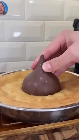 Hershey’s cookie pie #satisfying #tiktokfood #LifeHack 