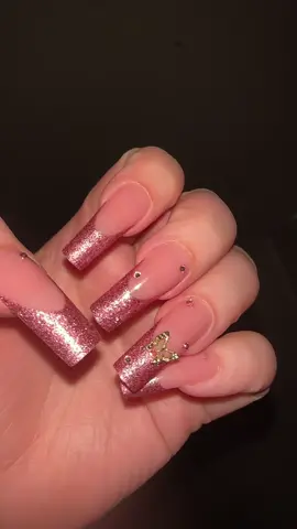 My best friend got me these nails! Aren’t they gorgeous?! #newnailscheck #newnailswhodis #foryoupage 