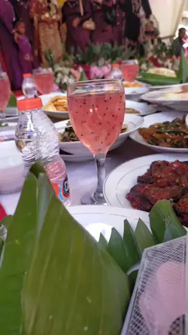 Makan besar. #adataceh #pestaaceh #pestapernikahanaceh #pengantinaceh #aceh #acehviral #lhokseumawe 