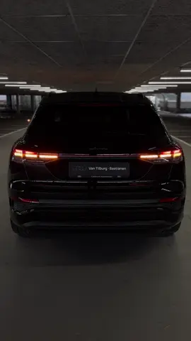 Ontdek de perfecte balans tussen luxe en prestaties met de Audi Q4! ✨🚗 #AudiQ4 #audiq4etron #q4sportback #sportback #audietron #audi #q4 #q4etron #etron #audisport #audicentrumbreda #audicentrum #breda #roosendaal #likeforlikes #likeforlike #followforfollowback #rs #audirs #reel #automotive #carinstagram 