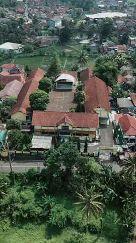 Ada cerita apa di tempat ini? Backsound cuma pemanis jangan ikut menggalau ya🥹 #school #smpn8sukabumi #espansi #sekolah #kotasukabumi❤️ #fyp 