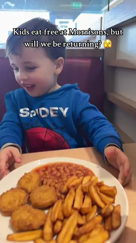 I’ll hold my hands up and say i am very fussy but lukes not… and he gave his food a 3/10 😩🫣🤣 #morrisonscafe #kidseatfree 
