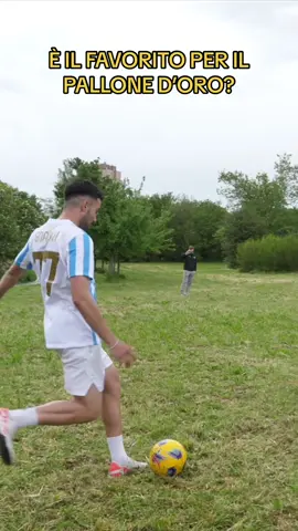 Chi lo vincerà quest’anno? Ci vediamo al Comicon di Napoli il 26 Aprile dalle 14:30 per il pallone d’oro di YT 3.0 🔥 Evento dal vivo 
