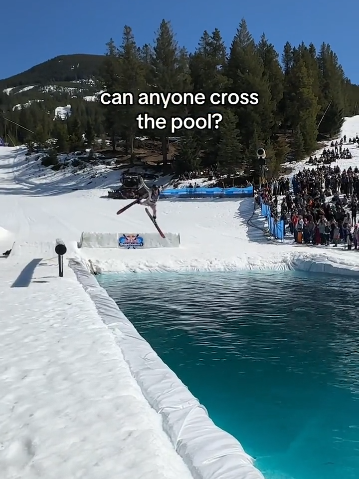 the airtime on that last guy 😮‍💨 #redbull #givesyouwiiings #redbullslopesoakers #skiing #snowboarding #watersports #wintersports#challenge