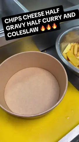 CHIPS CHEESE HALF GRAVY HALF CURRY AND COLESLAW 🔥🔥🔥 #mollysdeli#food#fastfood#foodtiktok#takeaway#deli#fries#chips#cheese#curry#gravy#sauce#cheese#banging#foods#Foodie#snacks#lunch#lunchtime#thoughts#coleslaw#slaw#FoodTok#fyp#foryourpage#viral