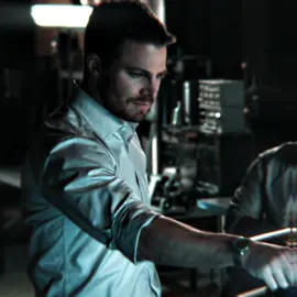 s1 ollie is so iconic I love it || ib @GAE || #aftereffects #arrow #arrowverse #dc #greenarrow #cw #edit #oliverqueen #oliverqueenedit 