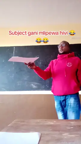Subject gani mlipewa hivi 😂😂😂 #kenyahighschool  #mwalimuwamathschallenge  #highschoolstudent  #viralvideo  #mwalimuwamaths😂😂😂  #bestfunnycomedey  #commedytrending  #studenttiktok 
