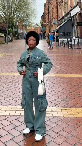 Short girl fashion 🥰 Love this Denim jumpsuit sooo much 🥰  #shortgirl #shortgirlfashion #fashion #denimjumpsuit #jumpsuit 