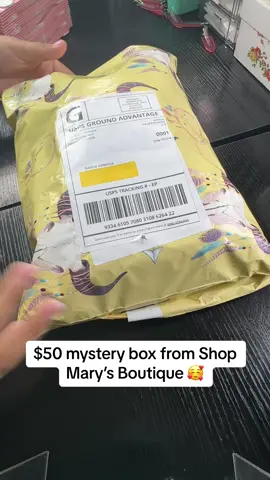 Mystery box from @Marys Boutiquee 🥰🩷 also dont mind my nails, im trying to take them off for the new set 😭😭 #marysboutique #shopmarysboutique #mysterybox #foryoupage 