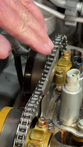 Chevrolet 2.4L timing chain failure. What to look for and check out #chevrolet #autoshop #autorepair #carrepair 