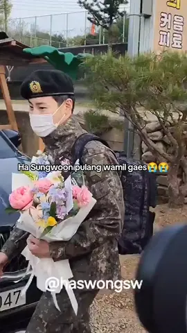 mari kita tunggu gebrakan baru dari hasung😭 #fyp #foryou #foryoupage #4u #hasung #hasungwoon #sungwoon #wannaone #wamil #pulang #kpop #kpopfyp #kpopers #infokpop #fyi 